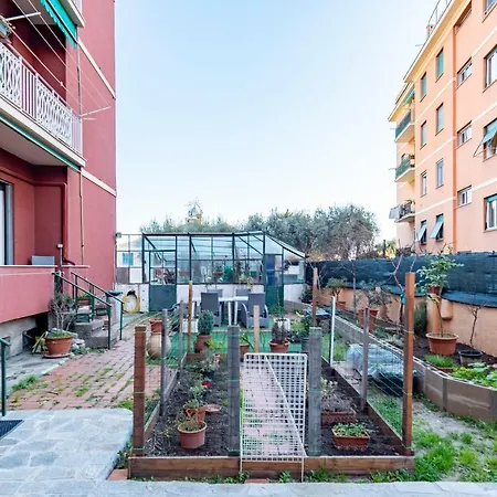Apartment Joivy Family Flat With Garden And Parking Genoa