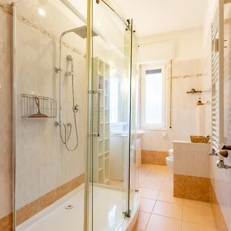 Joivy Family Flat With Garden And Parking Genoa